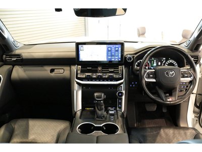 TOYOTA LAND CRUISER 300 - 2