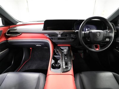 صورة 18 لـ 2024 Toyota CROWN SPORT