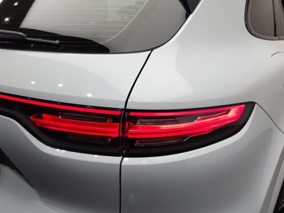 PORSCHE CAYENNE - 10