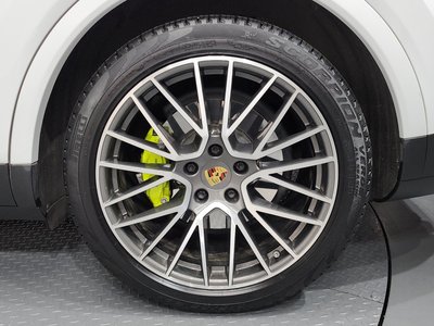 PORSCHE CAYENNE - 8
