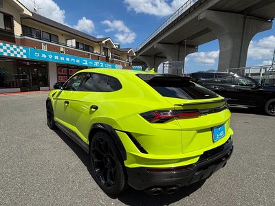 2024 Lamborghini URUS photo 6
