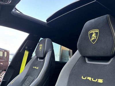 2024 Lamborghini URUS thumbnail 17