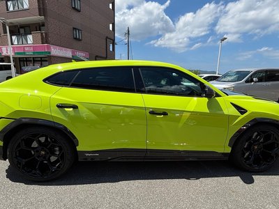 2024 Lamborghini URUS photo 10