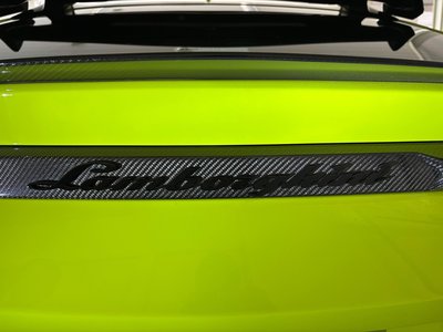 2024 Lamborghini URUS thumbnail 14