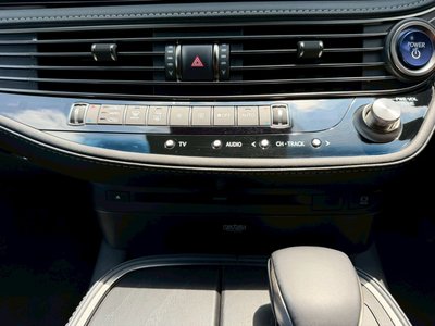 2021 Lexus LS — миниатюра 57