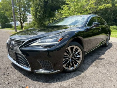 صورة 6 لـ 2021 Lexus LS