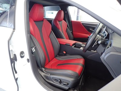صورة مصغرة 45 لـ 2022 Lexus ES