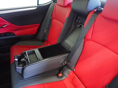 صورة مصغرة 53 لـ 2022 Lexus ES