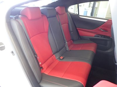 صورة مصغرة 51 لـ 2022 Lexus ES