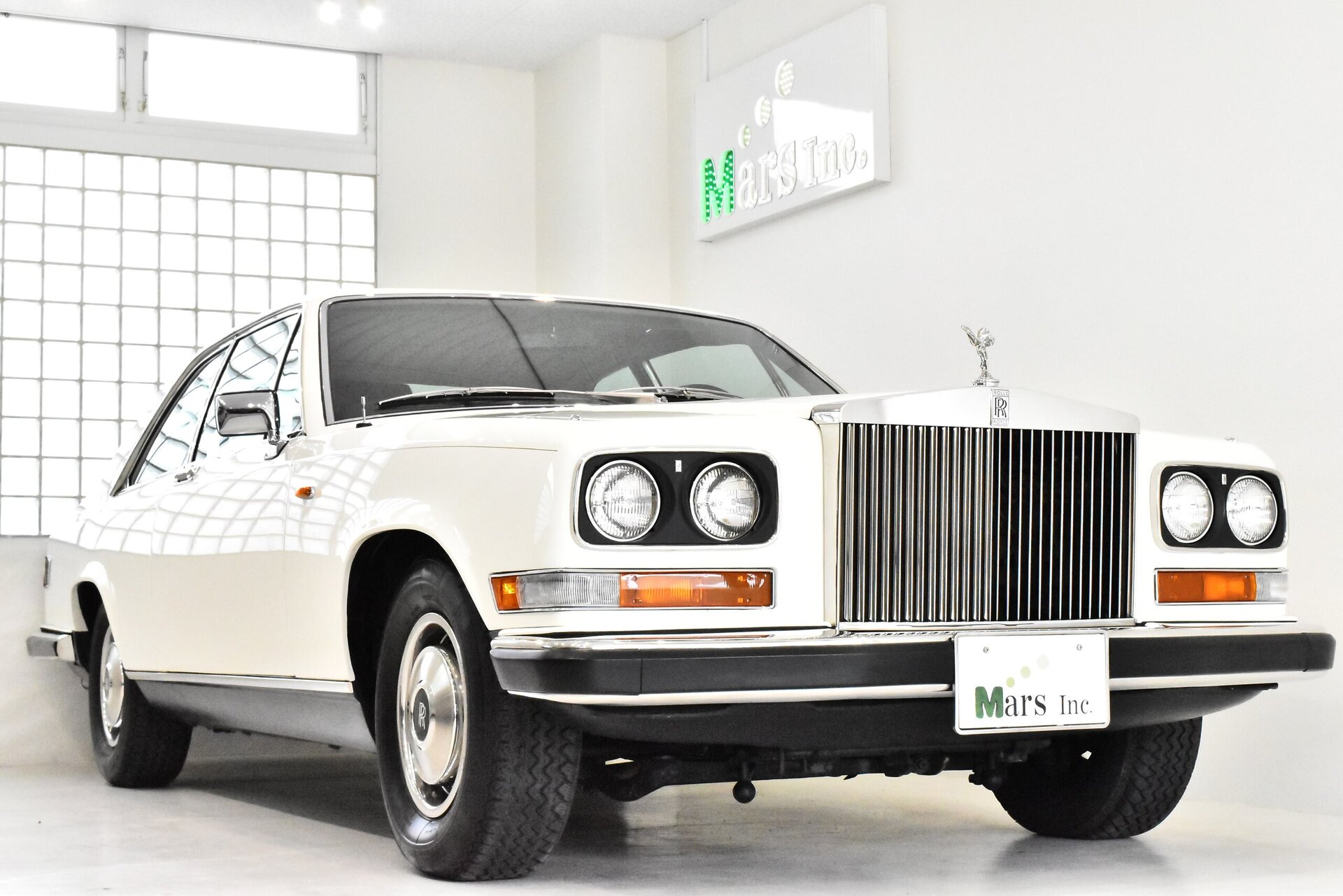 ROLLS ROYCE CAMARGUE - View 1
