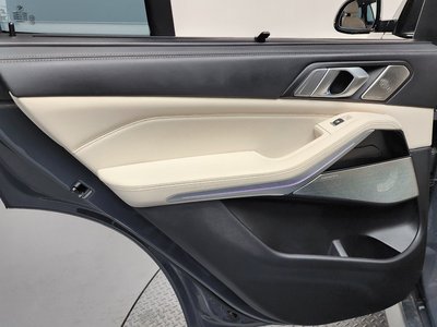 2022 BMW X5 — миниатюра 15