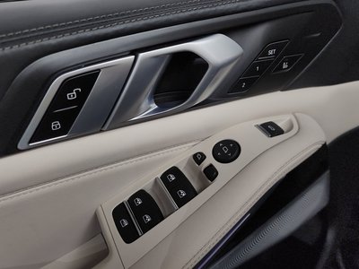 2022 BMW X5 — миниатюра 30