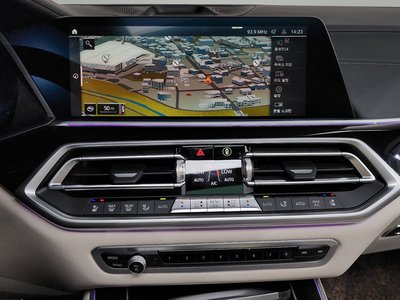 2022 BMW X5 — миниатюра 18