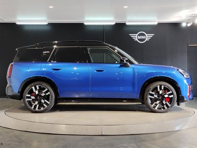 MINI MINI COUNTRYMAN - 10