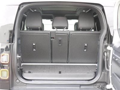 2026 LAND Rover DEFENDER — миниатюра 11