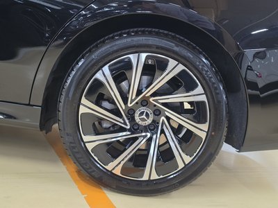 MERCEDES-BENZ E-CLASS - 6