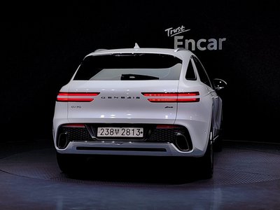 صورة 3 لـ 2023 Genesis GV70
