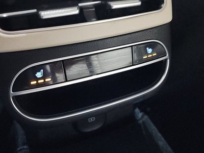 2023 Genesis GV70 — миниатюра 19