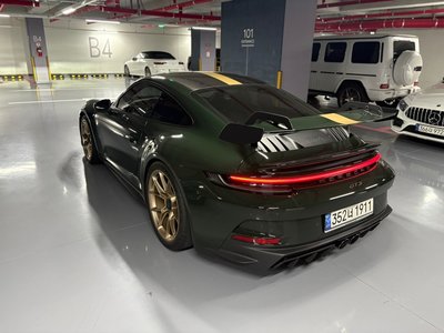 PORSCHE 911 - 8