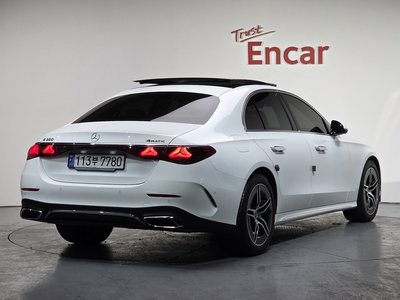 MERCEDES-BENZ E-CLASS - 2