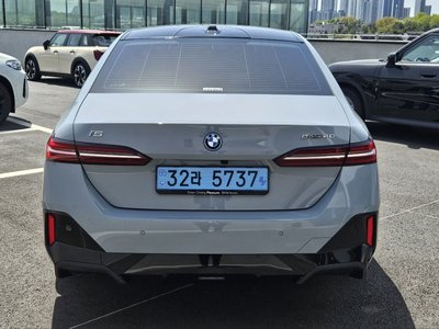 BMW I5 - 3