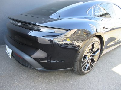 PORSCHE TAYCAN - 9