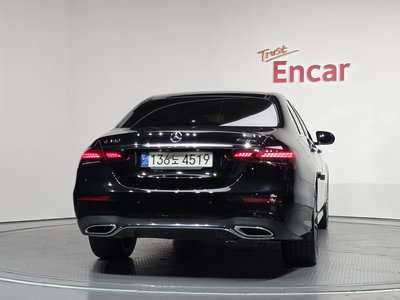 2021 Mercedes-BENZ E-CLASS 照片 3