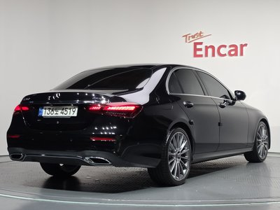 2021 Mercedes-BENZ E-CLASS 照片 4