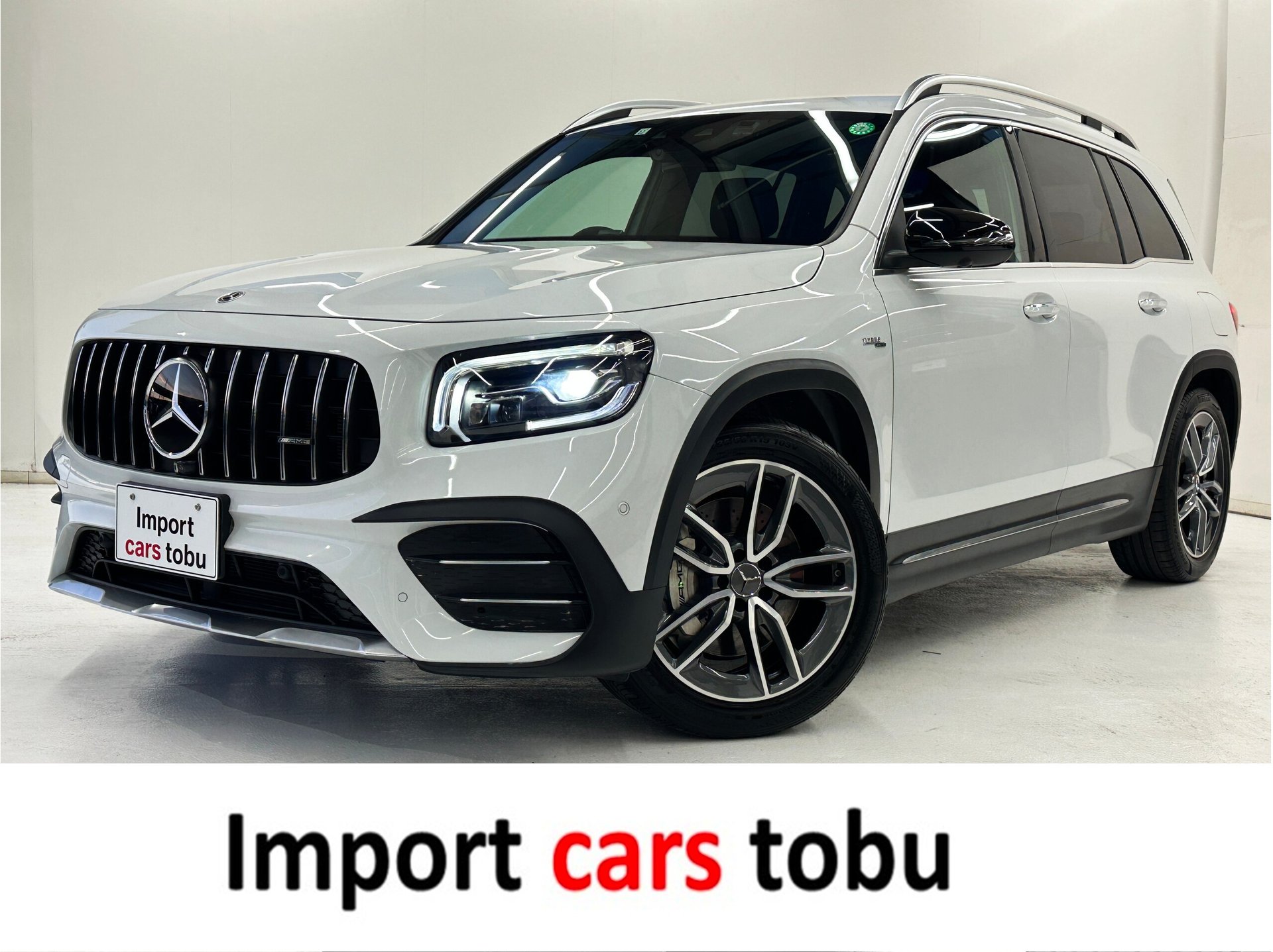 MERCEDES-BENZ GLB AMG - View 1