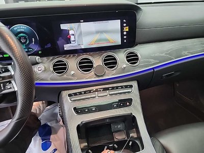 MERCEDES-BENZ E-CLASS - 10