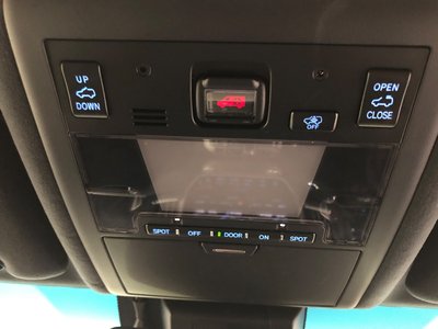 TOYOTA LAND CRUISER 200 - 7