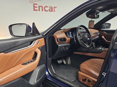 MASERATI LEVANTE - 10