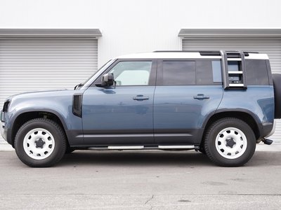 LAND ROVER DEFENDER - 7