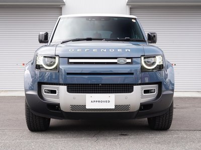 LAND ROVER DEFENDER - 9