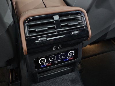 صورة مصغرة 27 لـ 2025 BMW 5 SERIES