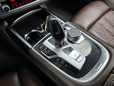 BMW 7 SERIES - 9