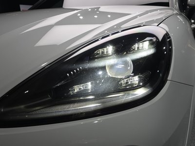 PORSCHE CAYENNE - 9