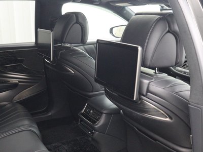 صورة 5 لـ 2021 Lexus LS
