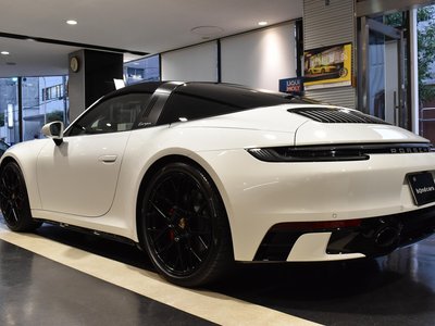 PORSCHE 911 - 4