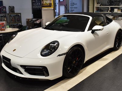 PORSCHE 911 - 8