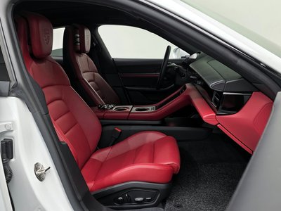 صورة مصغرة 16 لـ 2021 Porsche TAYCAN
