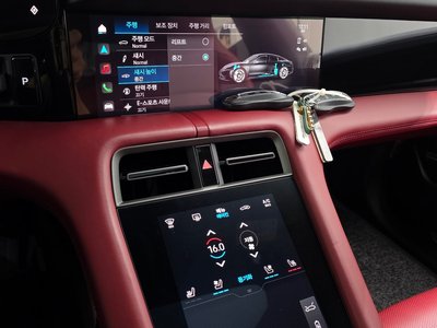 صورة مصغرة 20 لـ 2021 Porsche TAYCAN