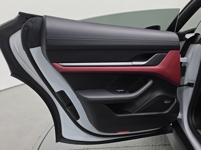 صورة مصغرة 15 لـ 2021 Porsche TAYCAN