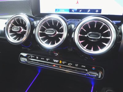 2023 Mercedes-BENZ GLB — миниатюра 18