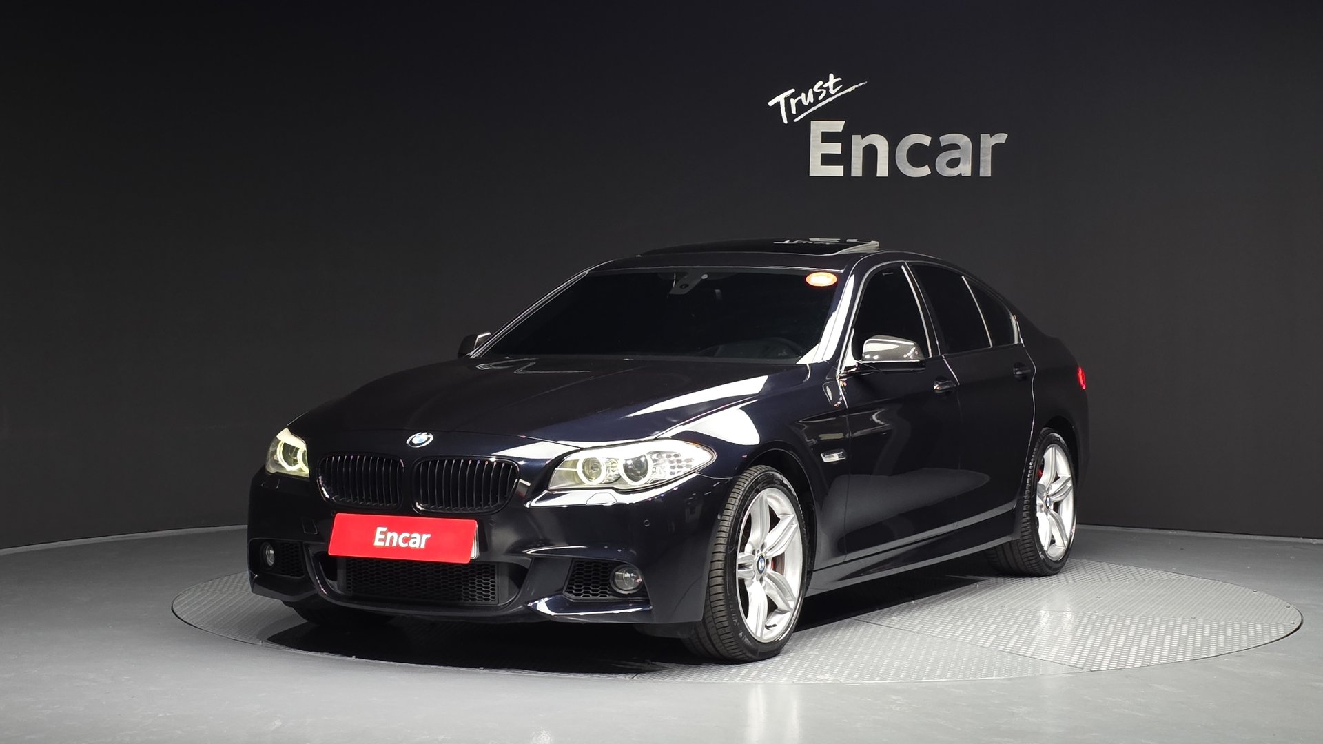 BMW 5 SERIES - View 1