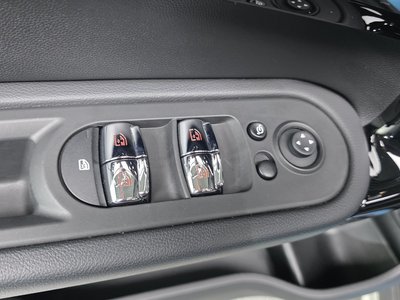صورة مصغرة 18 لـ 2023 MINI COOPER COUNTRYMAN