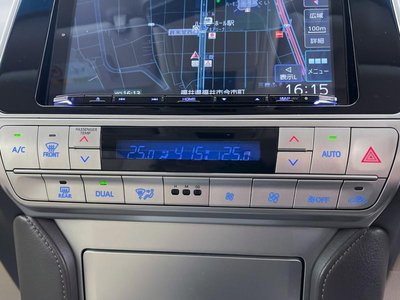 صورة 28 لـ 2023 Toyota LAND CRUISER PRADO