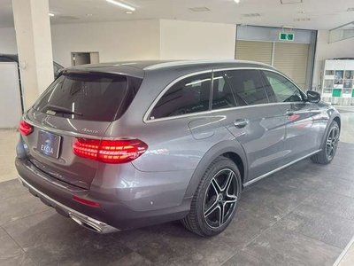 MERCEDES-BENZ E-CLASS - 10