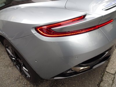 2019 Aston Martin DB11 缩略图 34
