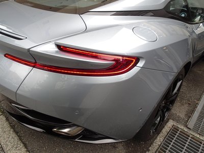 2019 Aston Martin DB11 缩略图 33